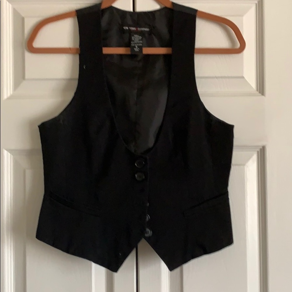NY&Co black button front vest